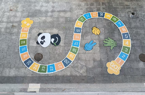  白玉地面游戏彩绘